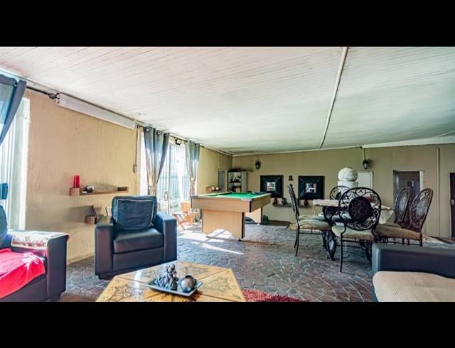 3 BEDROOM HOUSE FOR SALE IN DELVILLE